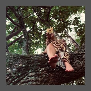 Vanessa Giácomo feet photo thumbnail