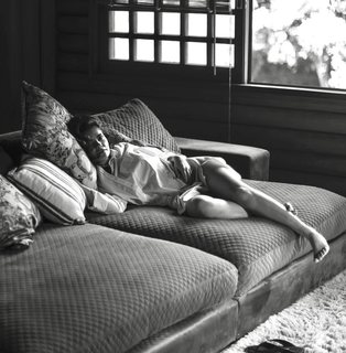 Vanessa Giácomo feet photo thumbnail