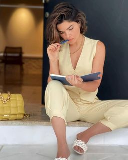 Vanessa Giácomo feet photo thumbnail