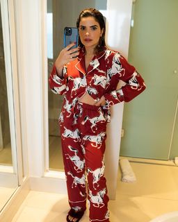 Vanessa Giácomo feet photo thumbnail