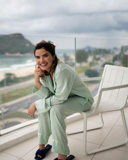 Vanessa Giácomo feet photo thumbnail