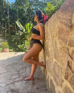 Vanessa Giácomo feet photo thumbnail