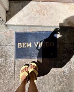 Vanessa Giácomo feet photo thumbnail