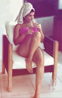 Vanessa Giácomo feet photo thumbnail