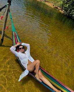 Vanessa Giácomo feet photo thumbnail