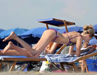 Vanessa Hessler feet photo 8