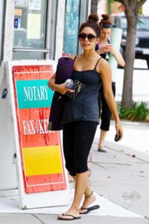 Vanessa Hudgens feet photo thumbnail
