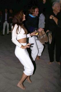 Vanessa Hudgens feet photo thumbnail