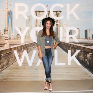 Vanessa Hudgens feet photo thumbnail