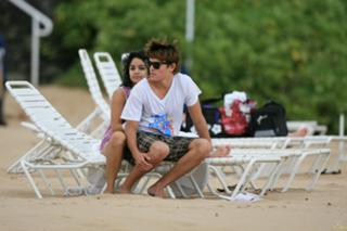 Vanessa Hudgens feet photo thumbnail