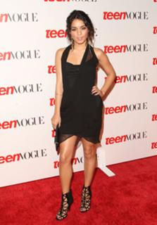 Vanessa Hudgens feet photo thumbnail