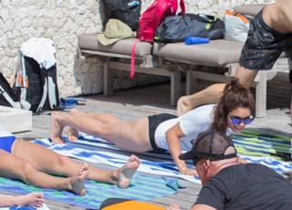 Vanessa Hudgens feet photo thumbnail