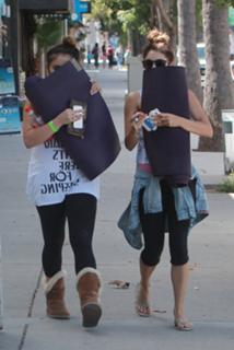 Vanessa Hudgens feet photo thumbnail