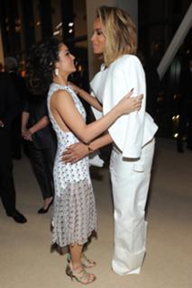 Vanessa Hudgens feet photo thumbnail