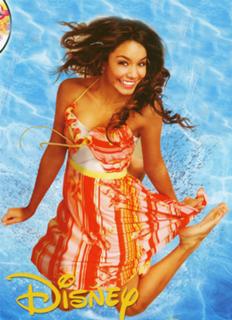 Vanessa Hudgens feet photo thumbnail