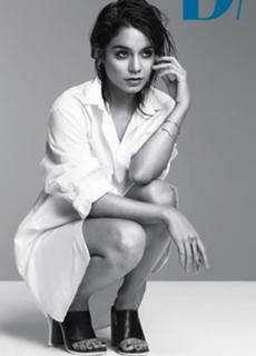 Vanessa Hudgens feet photo thumbnail