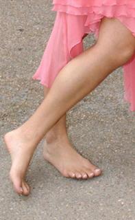 Vanessa Hudgens feet photo thumbnail