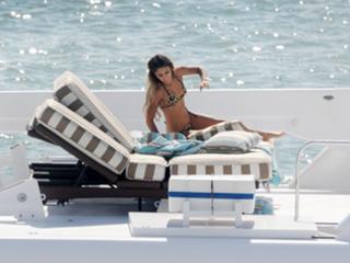 Vanessa Hudgens feet photo thumbnail
