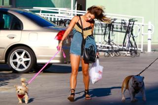 Vanessa Hudgens feet photo thumbnail