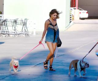 Vanessa Hudgens feet photo thumbnail