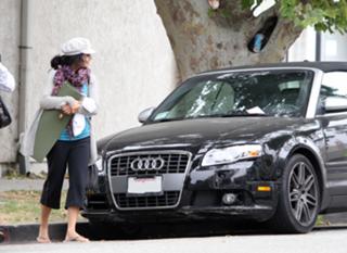 Vanessa Hudgens feet photo thumbnail