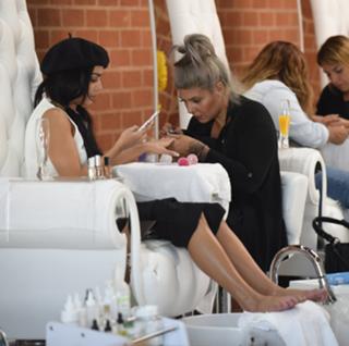 Vanessa Hudgens feet photo thumbnail