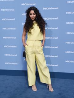 Vanessa Hudgens feet photo thumbnail
