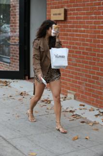 Vanessa Hudgens feet photo thumbnail