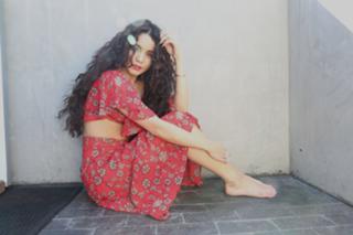 Vanessa Hudgens feet photo thumbnail