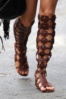 Vanessa Hudgens feet photo thumbnail