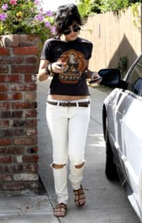 Vanessa Hudgens feet photo thumbnail