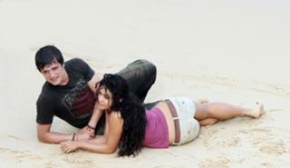 Vanessa Hudgens feet photo thumbnail