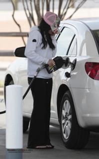 Vanessa Hudgens feet photo thumbnail