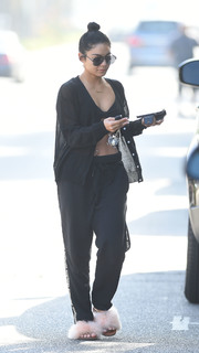 Vanessa Hudgens feet photo thumbnail