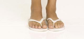 Vanessa Hudgens feet photo thumbnail