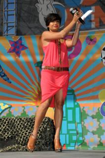 Vanessa Hudgens feet photo thumbnail