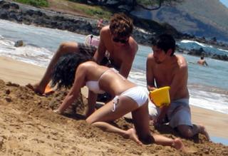 Vanessa Hudgens feet photo thumbnail