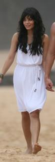 Vanessa Hudgens feet photo thumbnail
