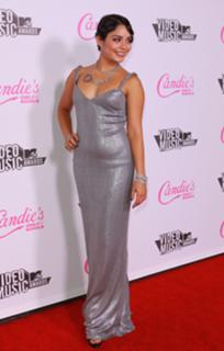 Vanessa Hudgens feet photo thumbnail