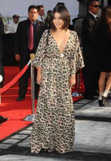 Vanessa Hudgens feet photo thumbnail