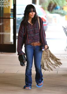 Vanessa Hudgens feet photo thumbnail