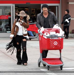 Vanessa Hudgens feet photo thumbnail