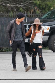 Vanessa Hudgens feet photo thumbnail