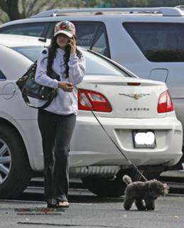 Vanessa Hudgens feet photo thumbnail