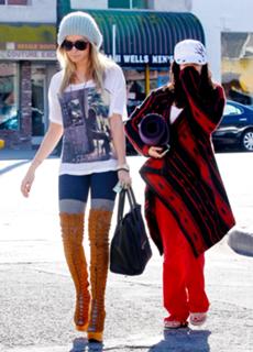 Vanessa Hudgens feet photo thumbnail