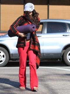 Vanessa Hudgens feet photo thumbnail