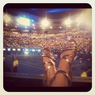 Vanessa Hudgens feet photo thumbnail