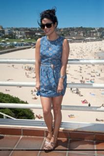 Vanessa Hudgens feet photo thumbnail