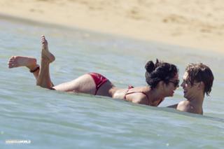 Vanessa Hudgens feet photo thumbnail