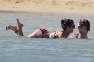 Vanessa Hudgens feet photo thumbnail